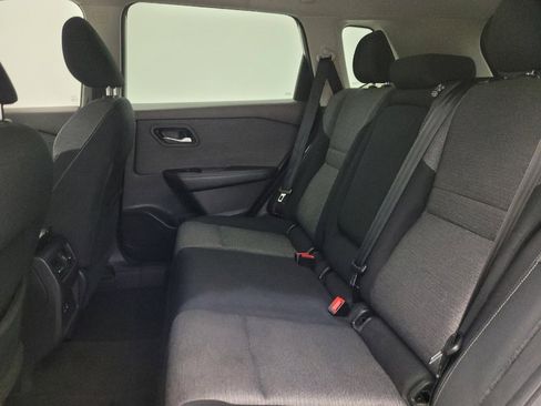 Used 2021 Nissan Rogue SV FWD image 18