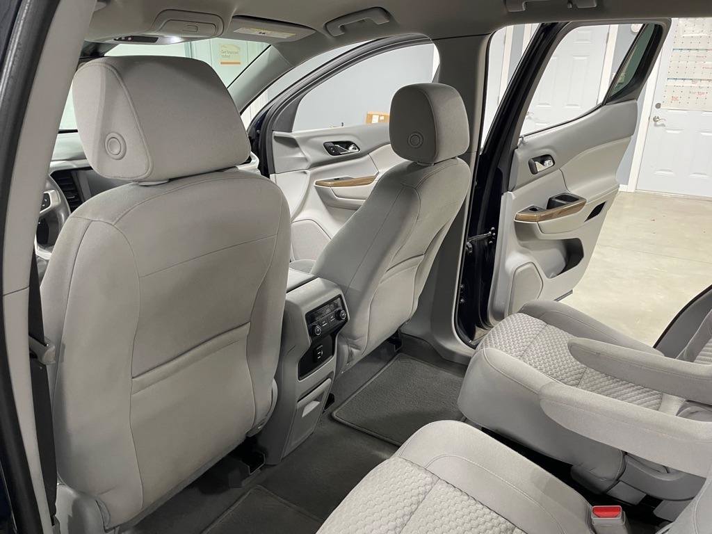 Used 2017 GMC Acadia SLE w/ Driver Alert Package I AWD/4WD image 14