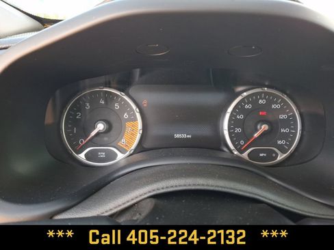 Used 2023 Jeep Renegade Trailhawk AWD/4WD image 16