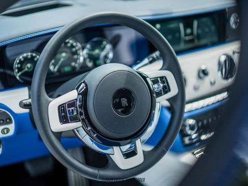 Used 2023 Rolls-Royce Ghost w/ Ghost Package image 31