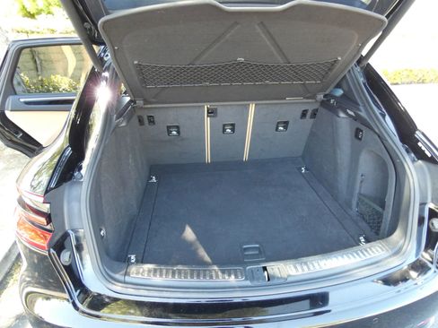 Used 2018 Porsche Macan Sport Edition image 79