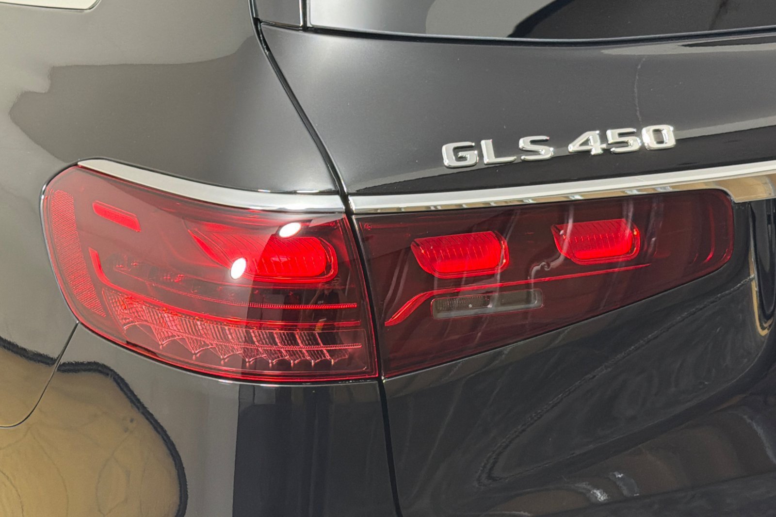 Used 2026 Mercedes-Benz GLS 450 4MATIC image 26