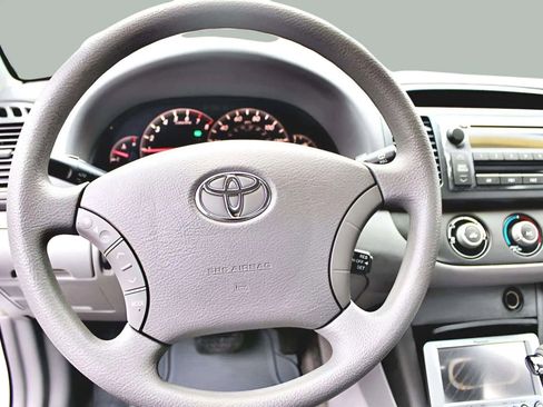 Used 2005 Toyota Camry LE image 13