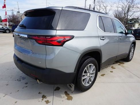 Used 2023 Chevrolet Traverse LT image 4