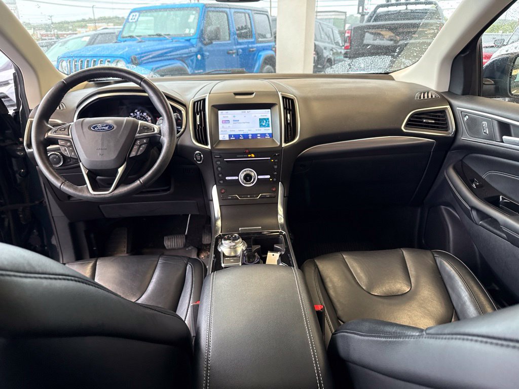 Used 2019 Ford Edge Titanium w/ Cold Weather Package AWD/4WD image 14