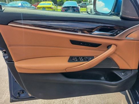 Used 2022 BMW 540i xDrive w/ Premium Package image 16