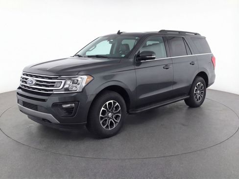 Used 2022 Ford Expedition XLT image 3