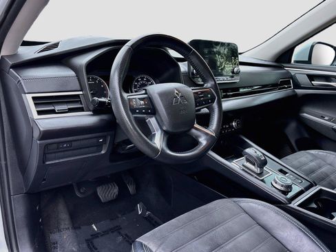 Used 2022 Mitsubishi Outlander SE AWD/4WD image 9