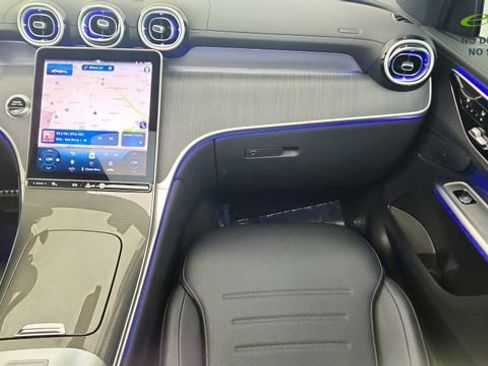 Used 2025 Mercedes-Benz GLC 300 4MATIC image 39