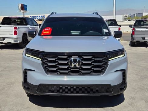 Used 2025 Honda Pilot Sport image 8