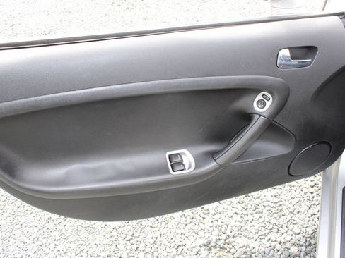 Used 2006 Pontiac Solstice Convertible w/ Premium Package image 21