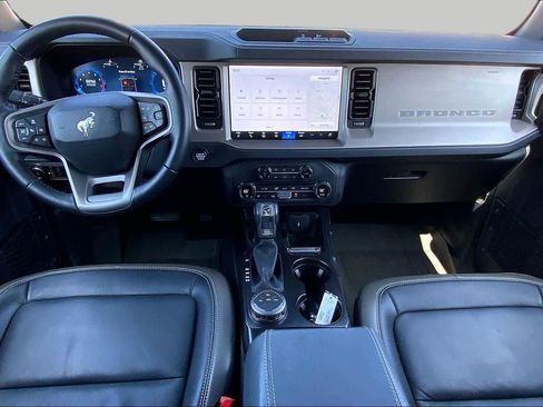 Certified 2025 Ford Bronco Outer Banks AWD/4WD image 16