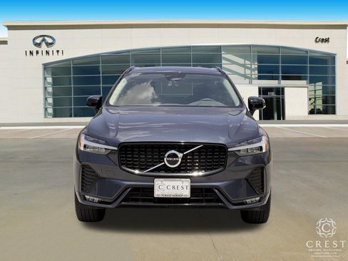 Used 2025 Volvo XC60 B5 Core AWD/4WD image 8