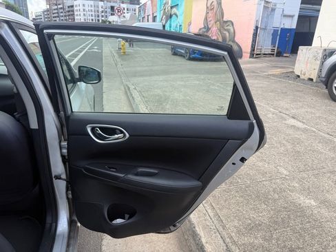 Used 2017 Nissan Sentra SV FWD image 11
