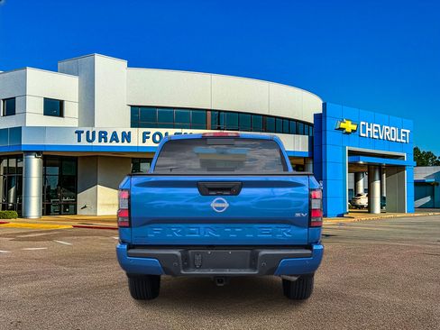 Used 2024 Nissan Frontier SV w/ SV Convenience Package RWD image 4