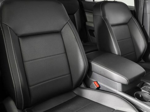 Used 2023 Volkswagen Atlas Cross Sport SE w/ Panoramic Sunroof Package AWD/4WD image 46