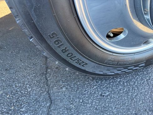 Certified 2024 Ford F450 Platinum w/ FX4 Off-Road Package image 12