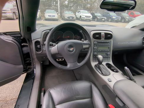 Used 2007 Chevrolet Corvette Coupe image 11