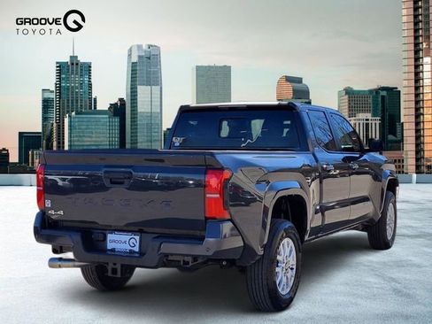 Used 2025 Toyota Tacoma SR5 image 6