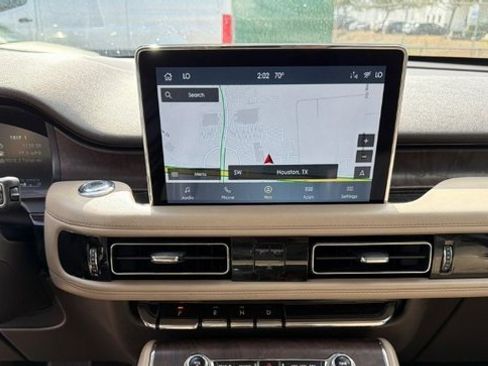 Used 2020 Lincoln Aviator Reserve w/ Equipment Group 202A image 11