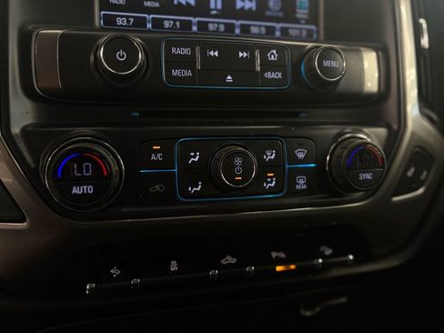 Used 2018 Chevrolet Silverado 1500 LT w/ All Star Edition AWD/4WD image 26