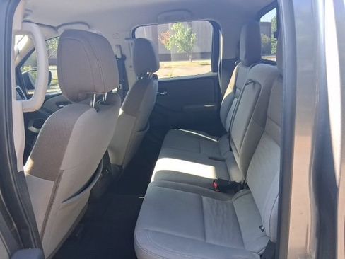 Used 2022 Nissan Frontier SV AWD/4WD image 26