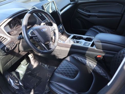 Used 2024 Ford Edge Titanium AWD/4WD image 7