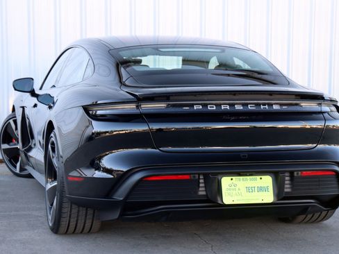 Used 2020 Porsche Taycan 4S image 5