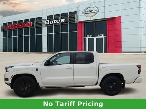 Certified 2026 Nissan Frontier SV w/ SV Convenience Package RWD image 3