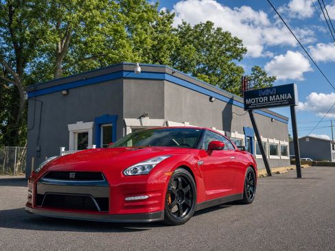 Used 2016 Nissan GT-R Black Edition AWD/4WD image 3