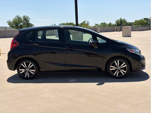 Used 2018 Honda Fit EX image 9