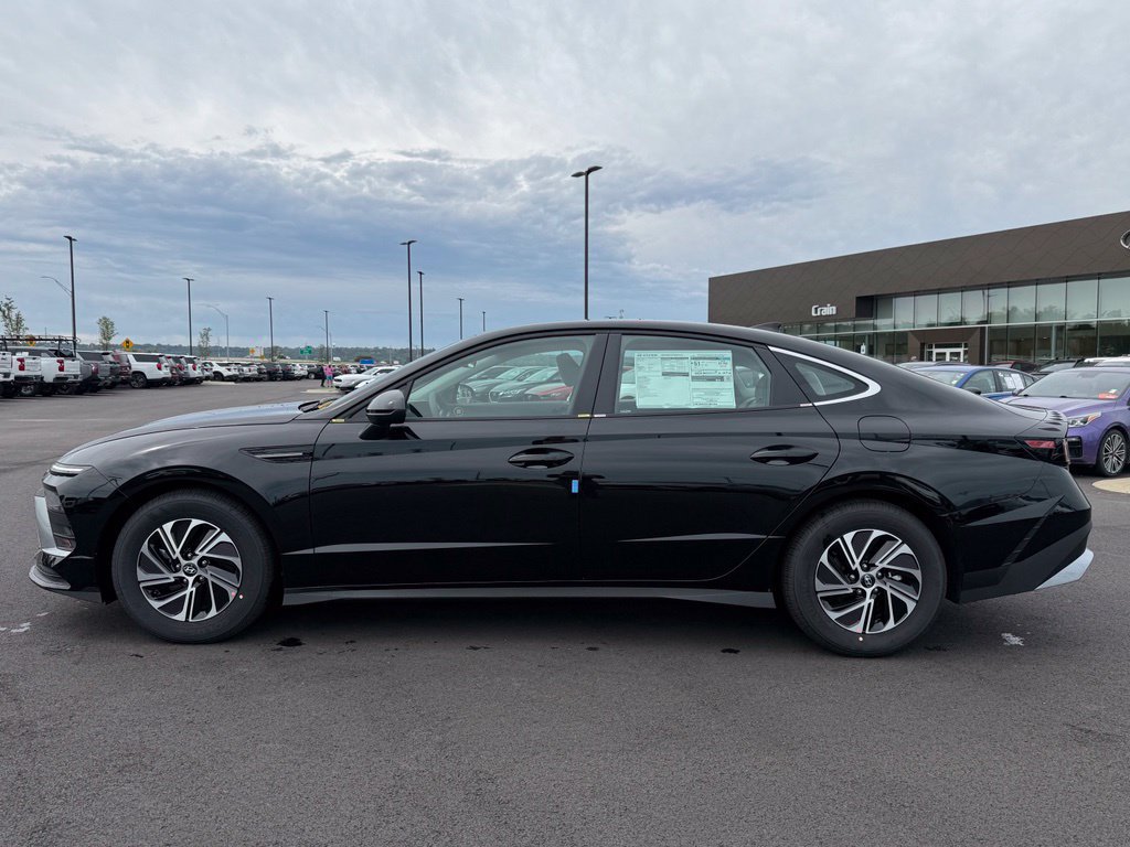 New 2026 Hyundai Sonata Blue FWD image 8