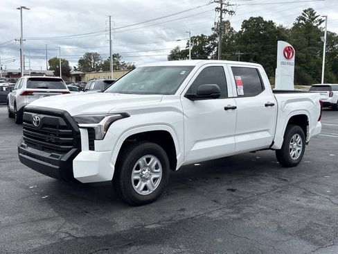 New 2025 Toyota Tundra SR w/ SR Tow Package image 25