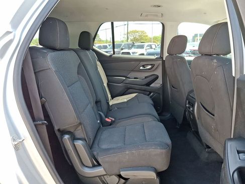 Certified 2021 Chevrolet Traverse LS FWD image 31