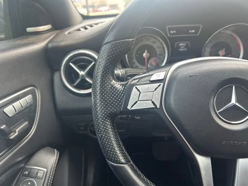 Used 2014 Mercedes-Benz CLA 250 image 33