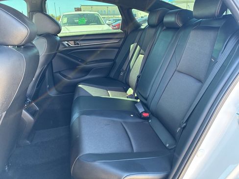 Used 2022 Honda Accord Sport image 11