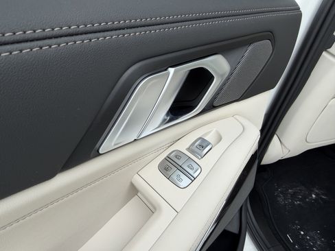 Used 2024 BMW X7 xDrive40i w/ Executive Package image 28