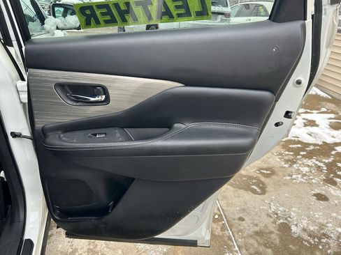 Used 2017 Nissan Murano Platinum image 16