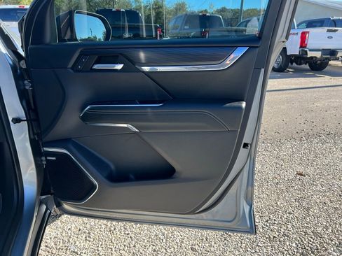 Used 2024 GMC Acadia Elevation w/ Luxury Package image 19