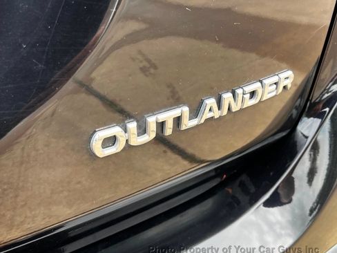 Used 2016 Mitsubishi Outlander SE AWD/4WD image 28