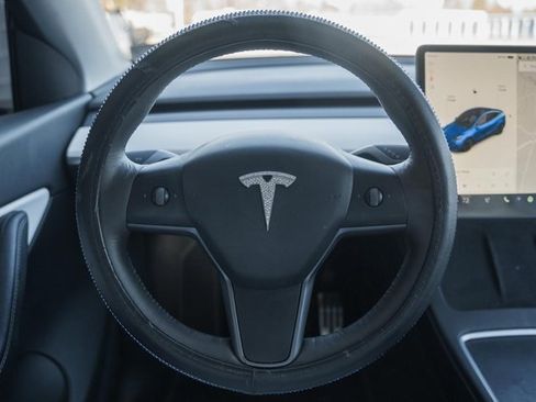 Used 2021 Tesla Model Y Long Range image 30