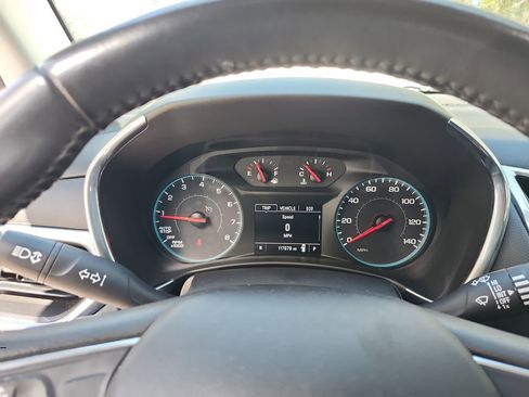 Used 2018 Chevrolet Equinox LT image 10