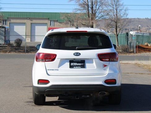 Used 2019 Kia Sorento LX image 5