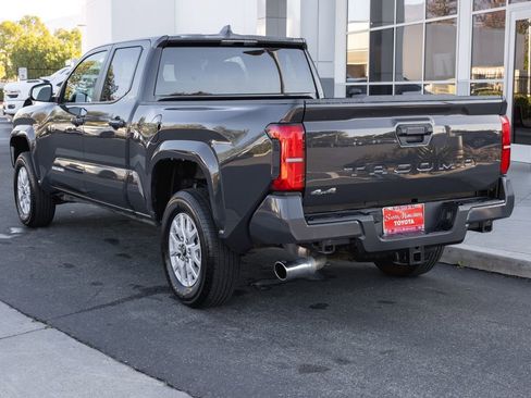 Certified 2025 Toyota Tacoma SR5 image 7