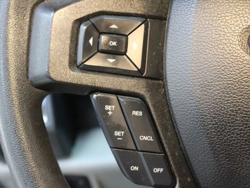 Used 2017 Ford F250 XLT w/ XLT Premium Package AWD/4WD image 19