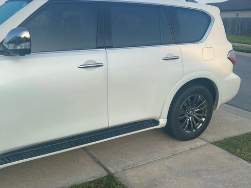 Used 2019 Nissan Armada Platinum w/ Captain's Chairs Package RWD image 2