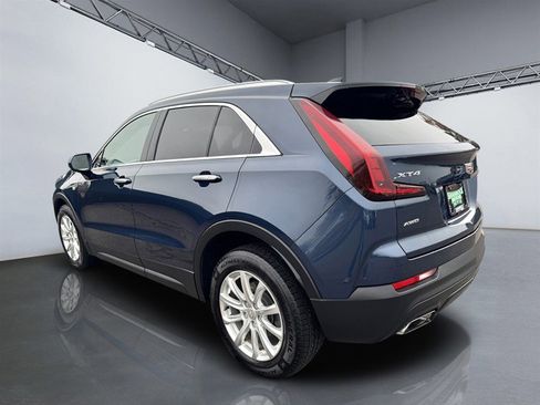 Used 2019 Cadillac XT4 Luxury w/ Cold Weather Package image 5