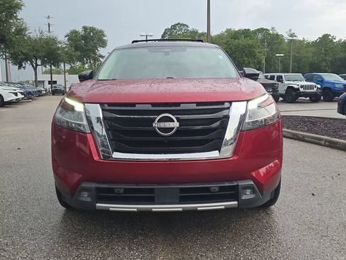 Certified 2022 Nissan Pathfinder Platinum w/ Lighting Package (N93) FWD image 3