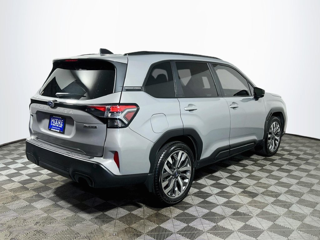 Used 2025 Subaru Forester Touring w/ Popular Package - Touring AWD/4WD image 7