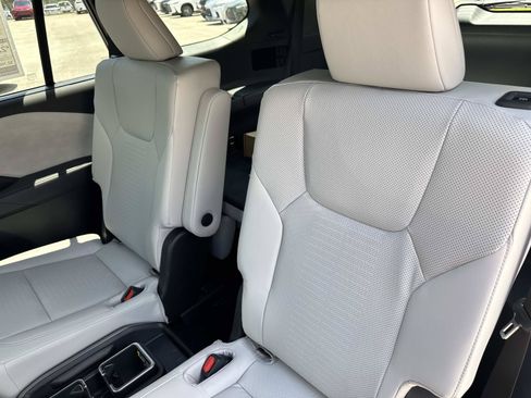 Used 2026 Lexus TX 350 AWD w/ Technology Package image 13